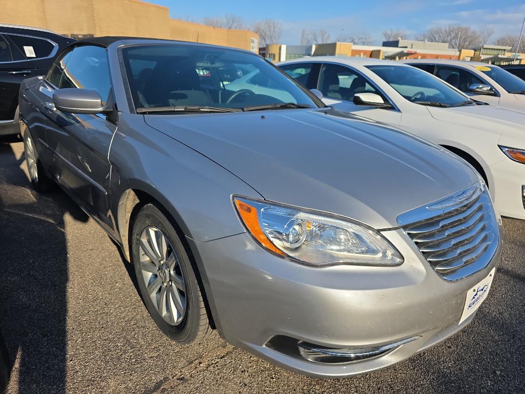 used 2013 Chrysler 200 car, priced at $9,990