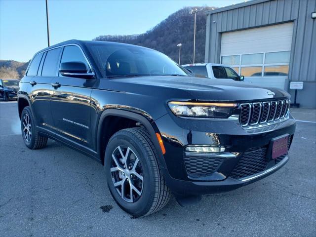 new 2025 Jeep Grand Cherokee car, priced at $43,290