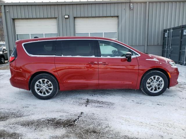 new 2025 Chrysler Pacifica car, priced at $43,915