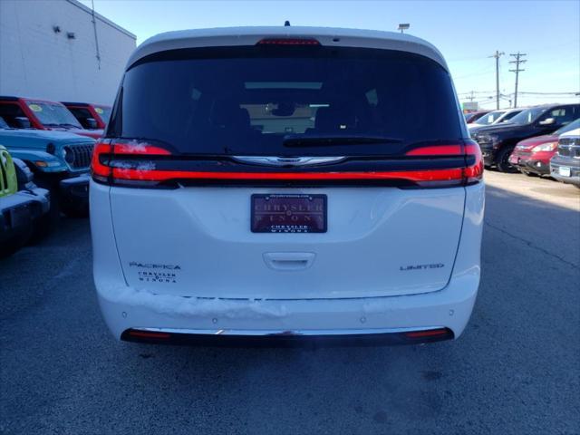 new 2024 Chrysler Pacifica car, priced at $48,370