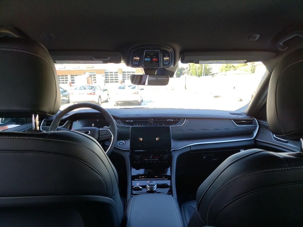 new 2025 Jeep Grand Cherokee car, priced at $44,240