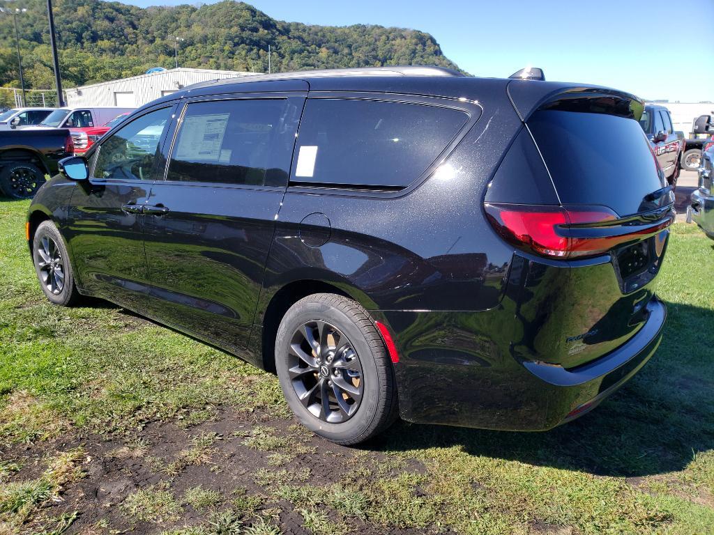 new 2025 Chrysler Pacifica car, priced at $40,870