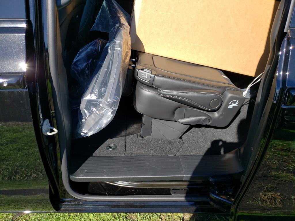 new 2025 Chrysler Pacifica car, priced at $40,870