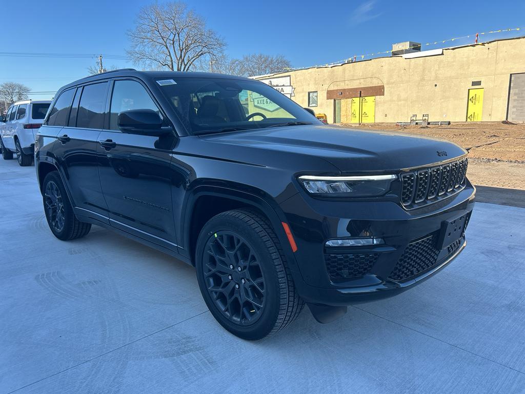 new 2025 Jeep Grand Cherokee car, priced at $65,675