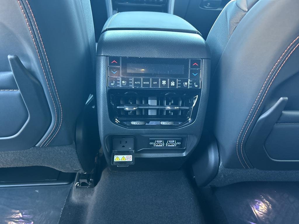 new 2025 Jeep Grand Cherokee car, priced at $65,675