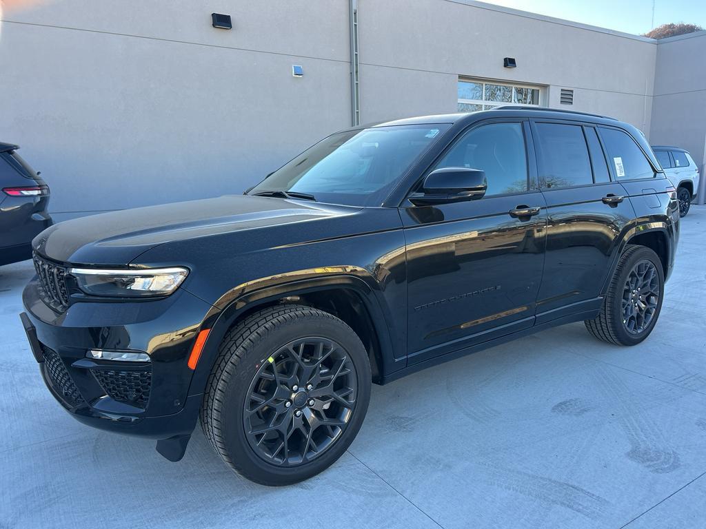 new 2025 Jeep Grand Cherokee car, priced at $65,675