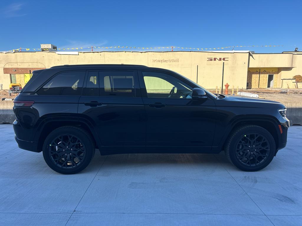 new 2025 Jeep Grand Cherokee car, priced at $65,675