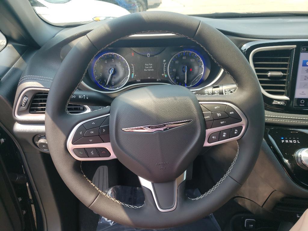 new 2025 Chrysler Pacifica car, priced at $41,890