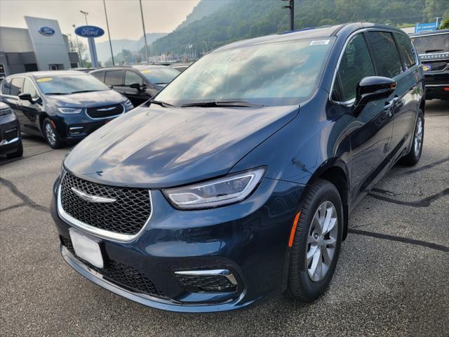 new 2025 Chrysler Pacifica car, priced at $44,423