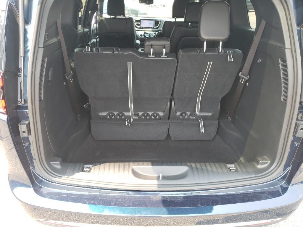 new 2025 Chrysler Pacifica car, priced at $41,890