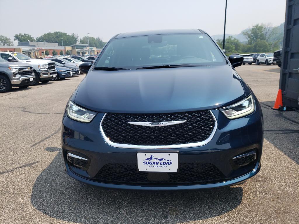 new 2025 Chrysler Pacifica car, priced at $41,890