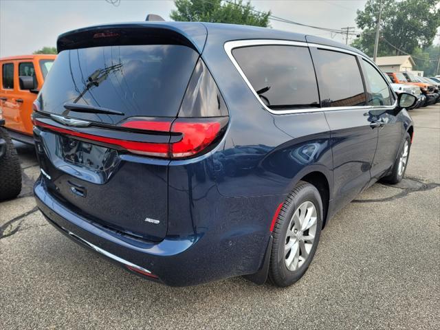 new 2025 Chrysler Pacifica car, priced at $44,423