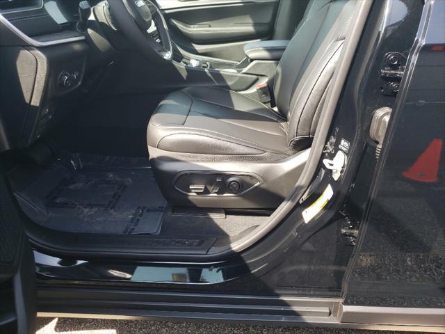 new 2025 Jeep Grand Cherokee car, priced at $46,141