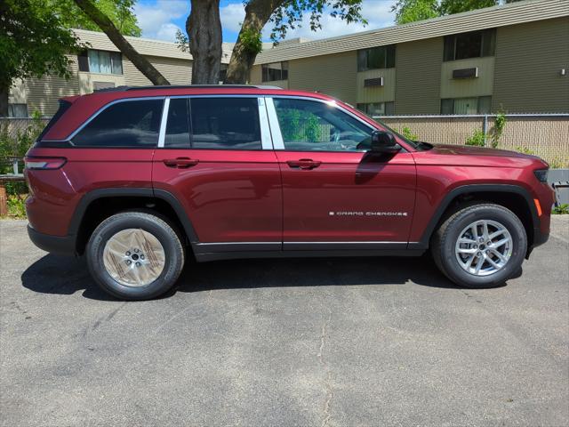 new 2025 Jeep Grand Cherokee car, priced at $40,678