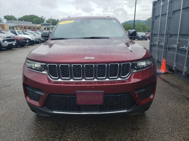 new 2025 Jeep Grand Cherokee car, priced at $40,678