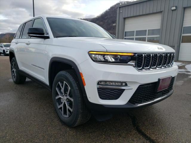 new 2025 Jeep Grand Cherokee car, priced at $48,635