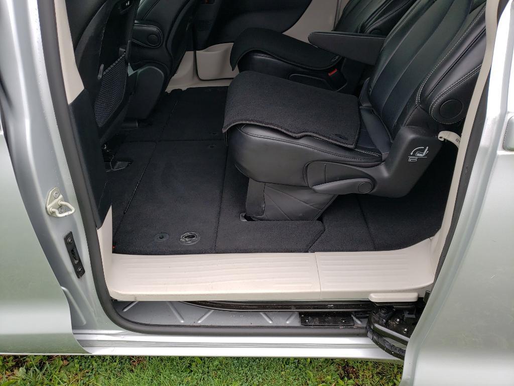 used 2024 Chrysler Pacifica car, priced at $29,950