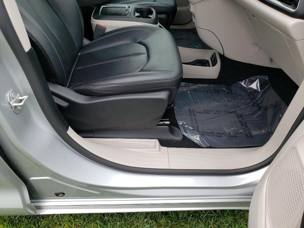 used 2024 Chrysler Pacifica car, priced at $29,950