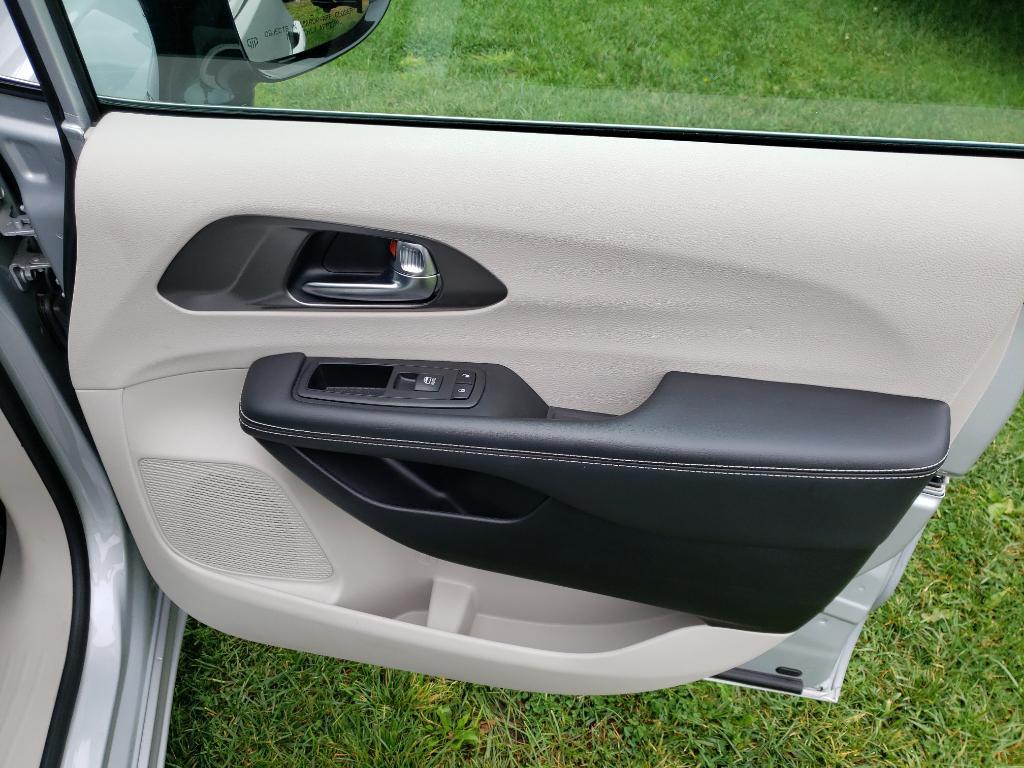 used 2024 Chrysler Pacifica car, priced at $29,950