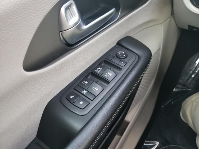 used 2023 Chrysler Pacifica car, priced at $24,450