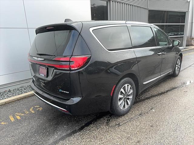 used 2023 Chrysler Pacifica Hybrid car, priced at $33,850