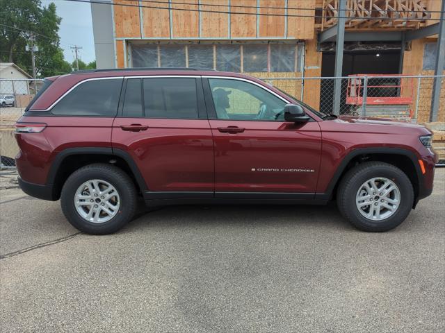 new 2025 Jeep Grand Cherokee car, priced at $40,233