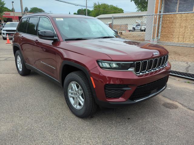 new 2025 Jeep Grand Cherokee car, priced at $40,233