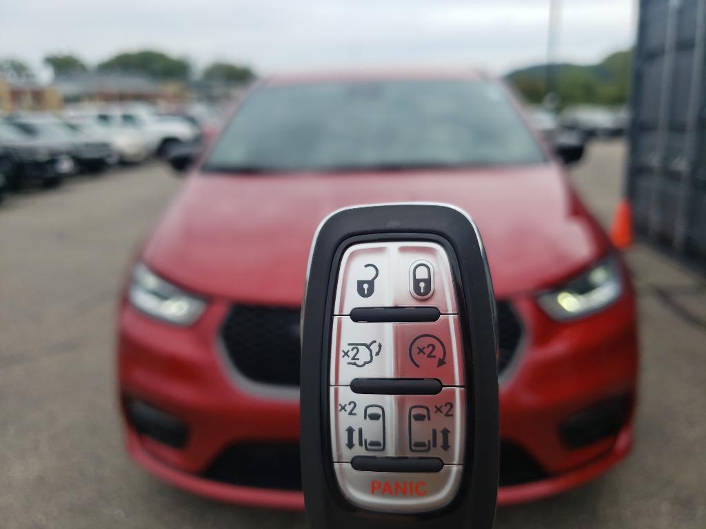 new 2026 Chrysler Pacifica car, priced at $42,630
