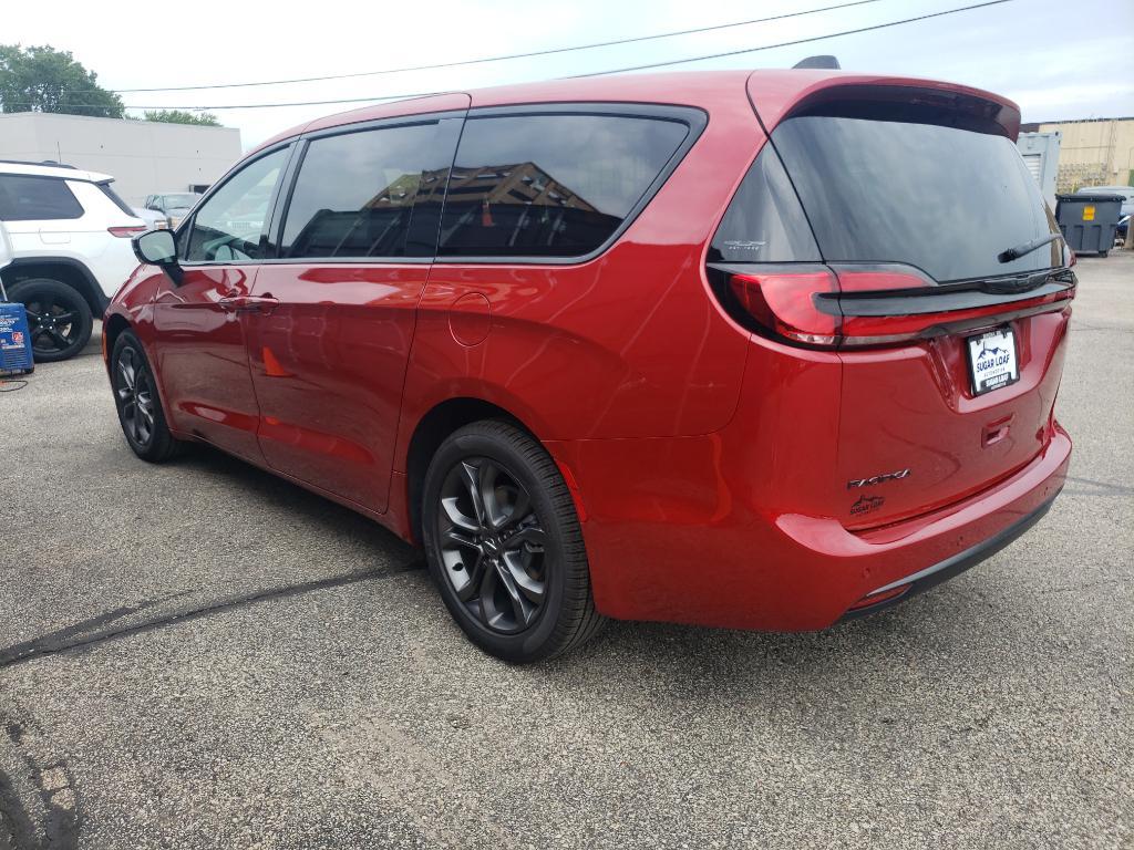 new 2026 Chrysler Pacifica car, priced at $42,630