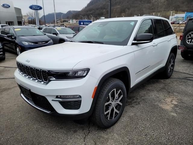 new 2025 Jeep Grand Cherokee car, priced at $45,710