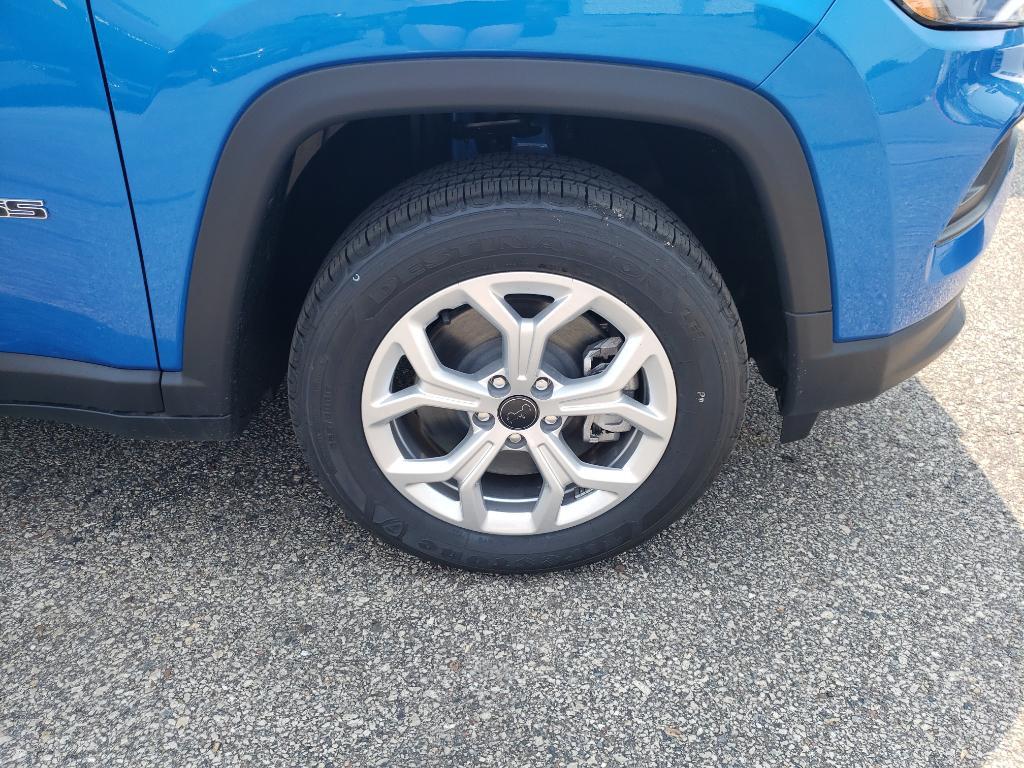 new 2025 Jeep Compass car, priced at $27,450
