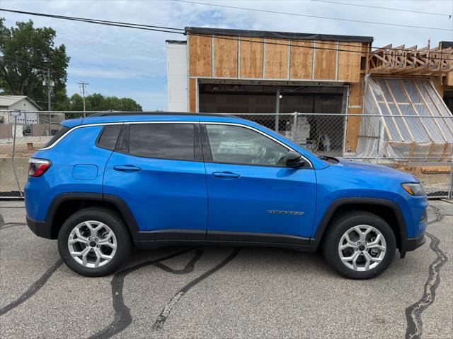 new 2025 Jeep Compass car, priced at $28,499
