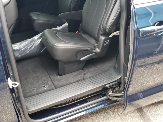 new 2025 Chrysler Pacifica car, priced at $41,114