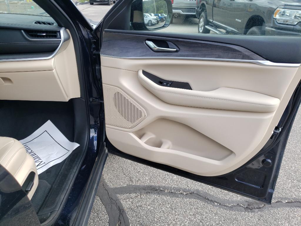 used 2024 Jeep Grand Cherokee L car, priced at $38,950