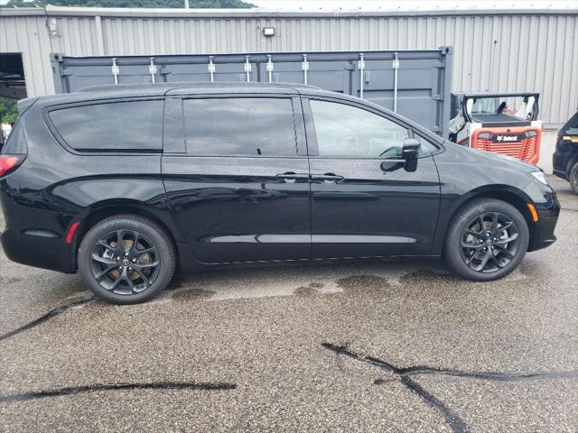 new 2025 Chrysler Pacifica car, priced at $50,749
