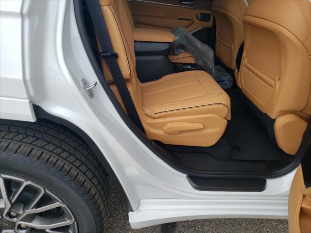 new 2025 Jeep Grand Cherokee L car, priced at $64,301