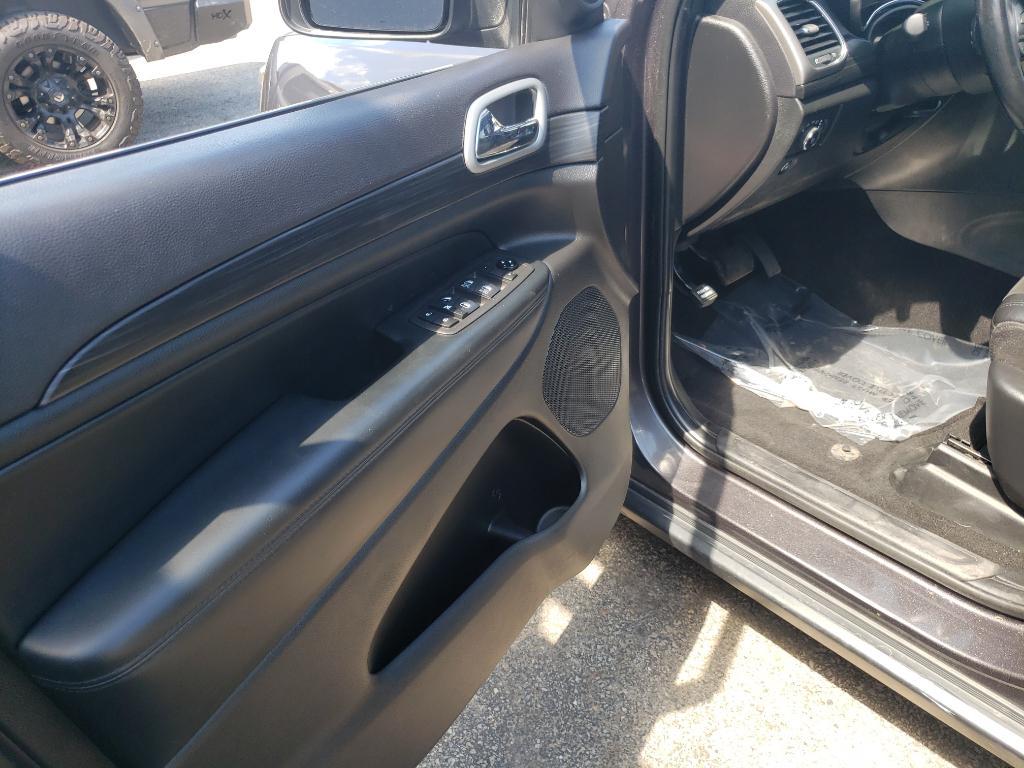 used 2021 Jeep Grand Cherokee car, priced at $18,990