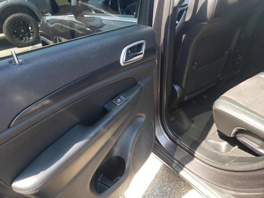 used 2021 Jeep Grand Cherokee car, priced at $18,990