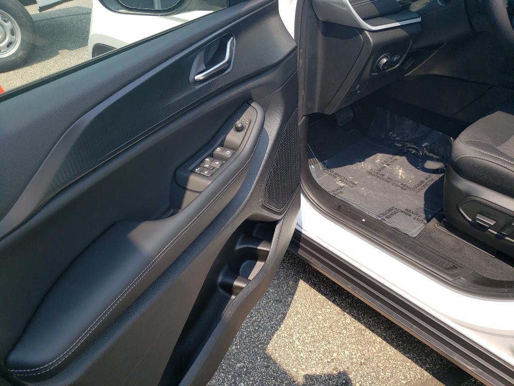 new 2025 Jeep Grand Cherokee car, priced at $38,525
