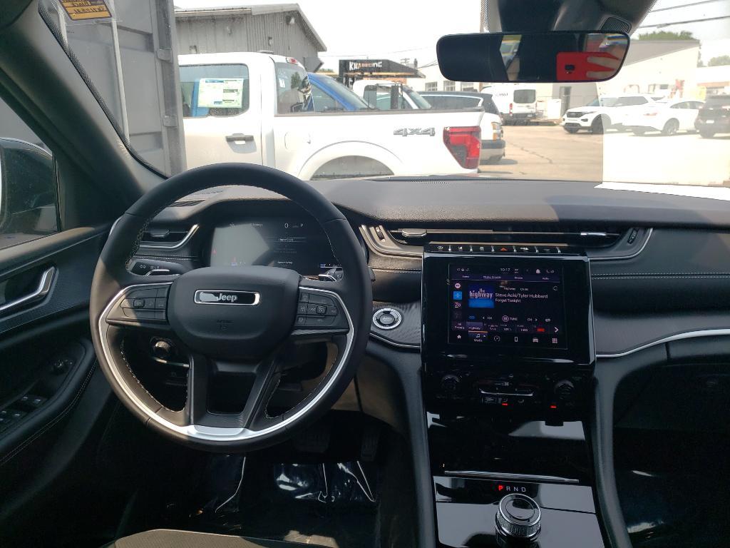 new 2025 Jeep Grand Cherokee L car, priced at $46,658