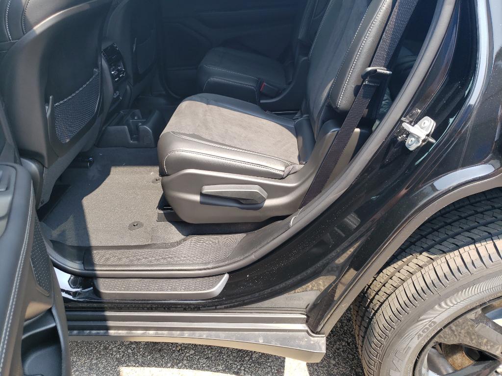 new 2025 Jeep Grand Cherokee L car, priced at $46,658
