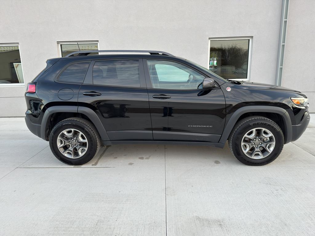 used 2020 Jeep Cherokee car, priced at $18,490