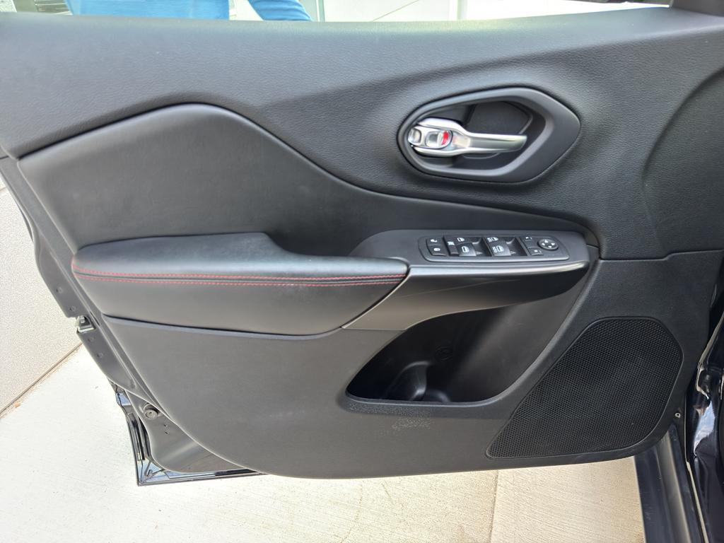 used 2020 Jeep Cherokee car, priced at $18,490