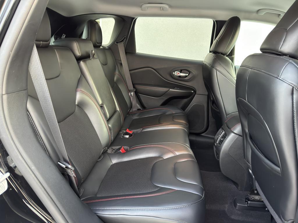 used 2020 Jeep Cherokee car, priced at $18,490