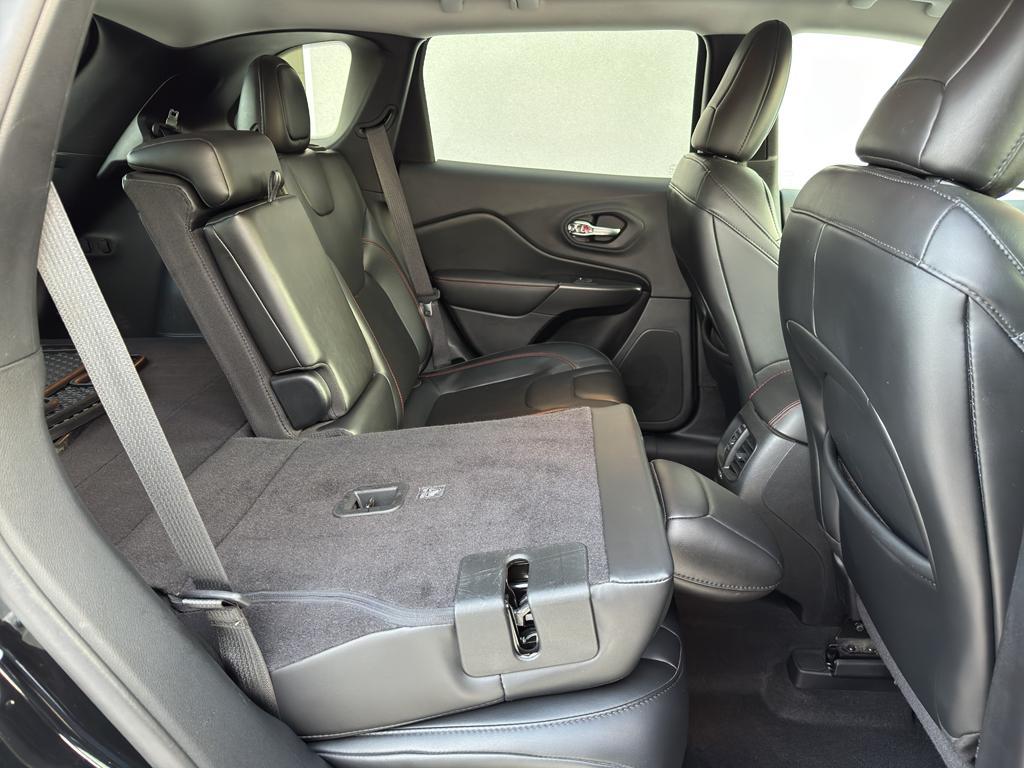 used 2020 Jeep Cherokee car, priced at $18,490