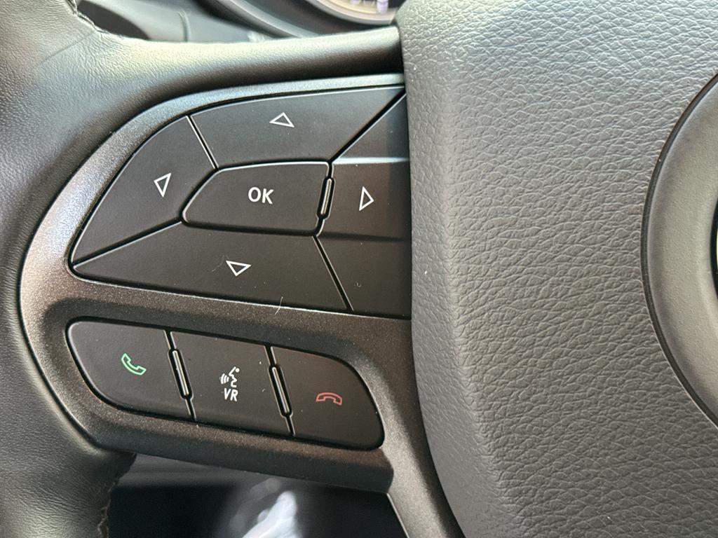 used 2020 Jeep Cherokee car, priced at $18,490