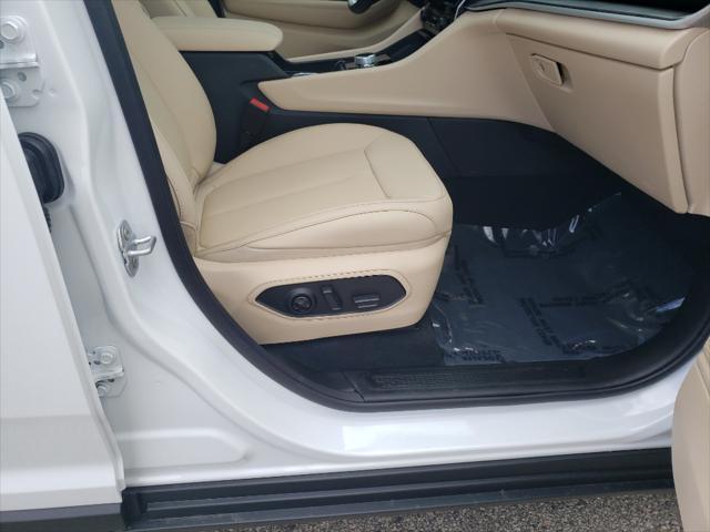 new 2025 Jeep Grand Cherokee car, priced at $45,010