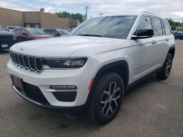 new 2025 Jeep Grand Cherokee car, priced at $45,010