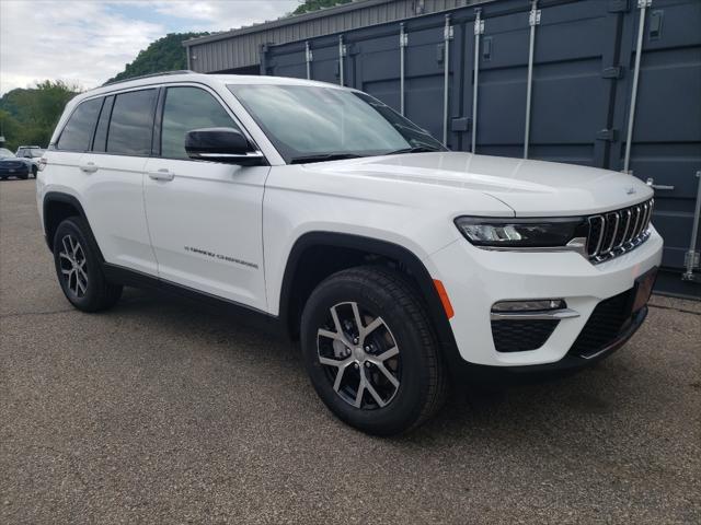 new 2025 Jeep Grand Cherokee car, priced at $46,010