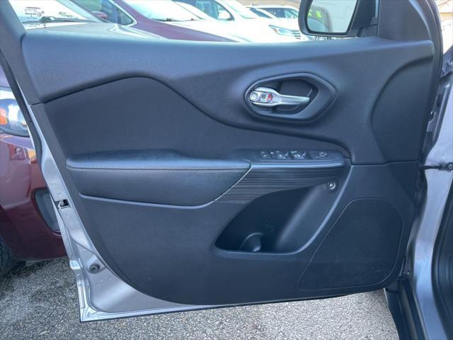 used 2017 Jeep Cherokee car